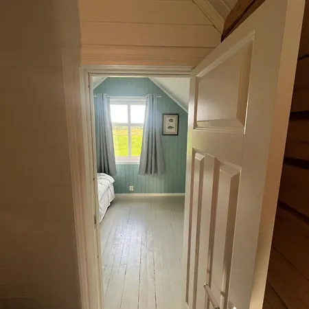 Koselig Hjem Pa Yttersiden Av Lofoten *