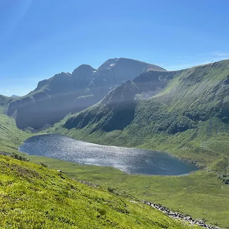 Koselig Hjem Pa Yttersiden Av Lofoten 度假居 *