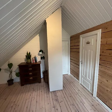Nyaraló Koselig Hjem Pa Yttersiden Av Lofoten *